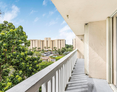 7081 Environ Boulevard - Photo Thumbnail 13