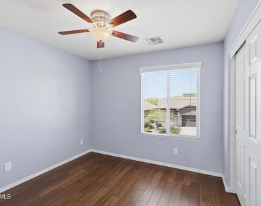1717 W Buckhorn Trail - Photo Thumbnail 14