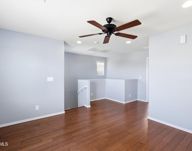 1717 W Buckhorn Trail - Photo Thumbnail 7