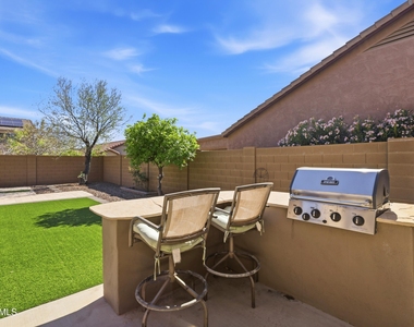 1717 W Buckhorn Trail - Photo Thumbnail 18