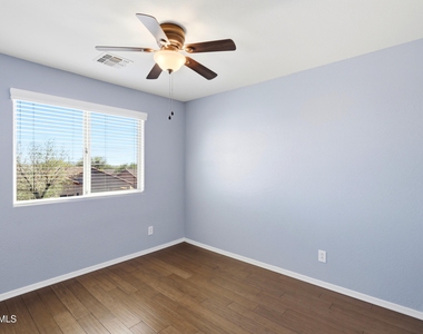 1717 W Buckhorn Trail - Photo Thumbnail 12