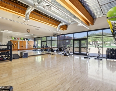 1717 W Buckhorn Trail - Photo Thumbnail 33