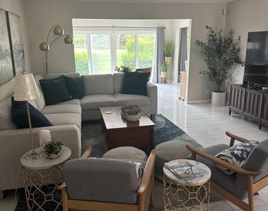13174 Eastpointe Way - Photo Thumbnail 1