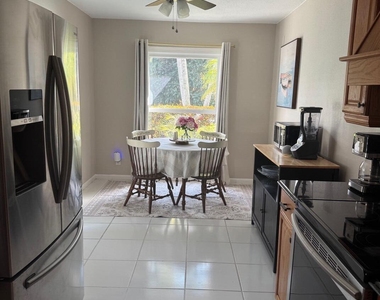 13174 Eastpointe Way - Photo Thumbnail 5