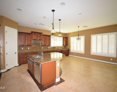 2192 E Coconino Place - Photo Thumbnail 7