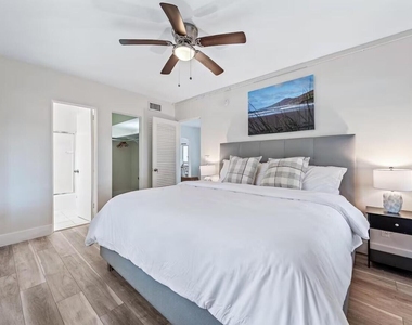 320 Inlet Way - Photo Thumbnail 3