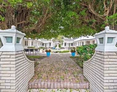 320 Inlet Way - Photo Thumbnail 16