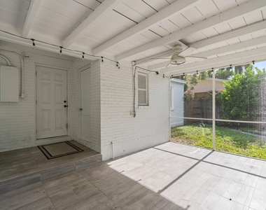 426 48th Street - Photo Thumbnail 13