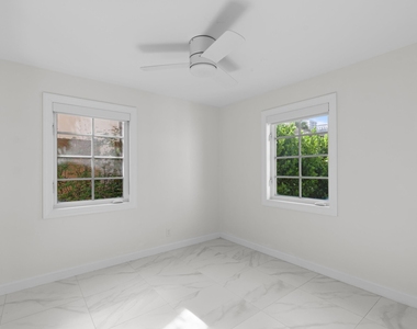 426 48th Street - Photo Thumbnail 11
