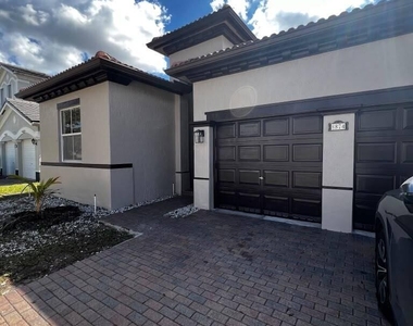 8874 Nw 182nd Street - Photo Thumbnail 1