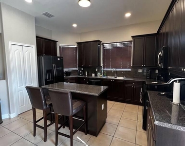 8874 Nw 182nd Street - Photo Thumbnail 4