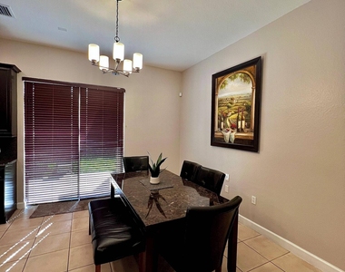 8874 Nw 182nd Street - Photo Thumbnail 5