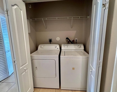8874 Nw 182nd Street - Photo Thumbnail 22