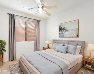 6518 W Bent Tree Drive - Photo Thumbnail 14