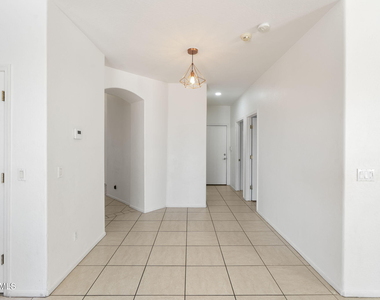 6518 W Bent Tree Drive - Photo Thumbnail 15