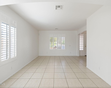 6518 W Bent Tree Drive - Photo Thumbnail 8