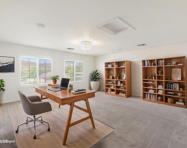 6518 W Bent Tree Drive - Photo Thumbnail 37