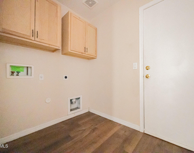 10960 W Taft Street - Photo Thumbnail 23