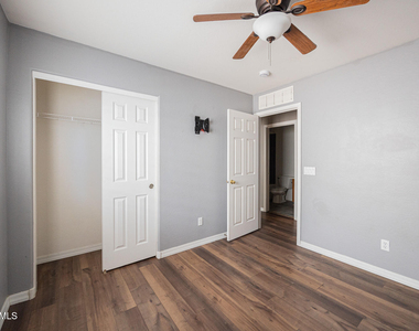 10960 W Taft Street - Photo Thumbnail 19