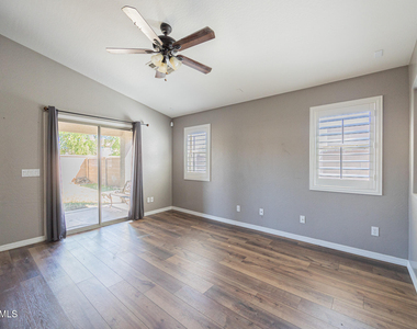 10960 W Taft Street - Photo Thumbnail 7