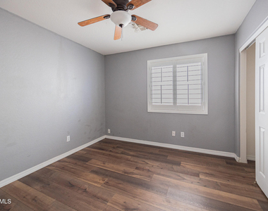 10960 W Taft Street - Photo Thumbnail 18