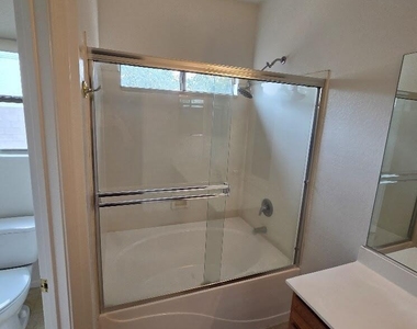 12901 W Glenrosa Drive - Photo Thumbnail 43