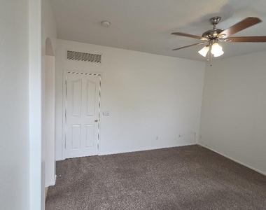 12901 W Glenrosa Drive - Photo Thumbnail 40
