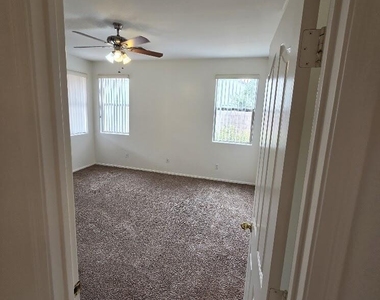 12901 W Glenrosa Drive - Photo Thumbnail 36