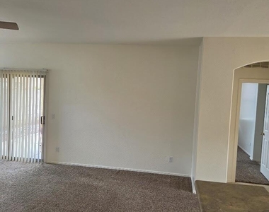 12901 W Glenrosa Drive - Photo Thumbnail 13