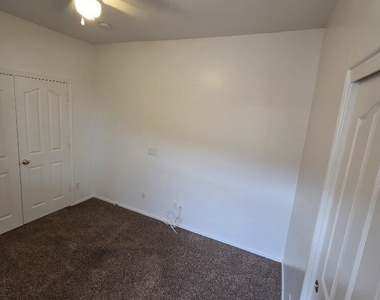 12901 W Glenrosa Drive - Photo Thumbnail 19