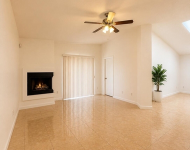 11140 N 82nd Lane - Photo Thumbnail 7