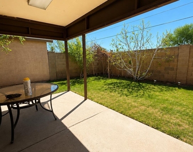 11140 N 82nd Lane - Photo Thumbnail 18