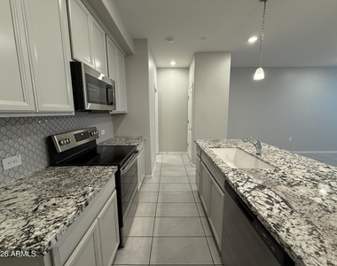 2661 S Sulley Drive - Photo Thumbnail 8