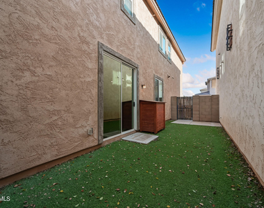 2185 S Sanders Drive - Photo Thumbnail 11