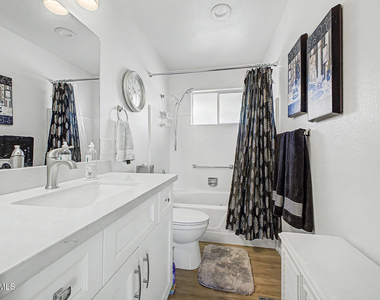 410 N 56th Place - Photo Thumbnail 21
