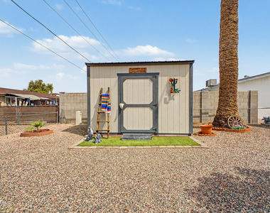 410 N 56th Place - Photo Thumbnail 31
