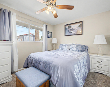 410 N 56th Place - Photo Thumbnail 19