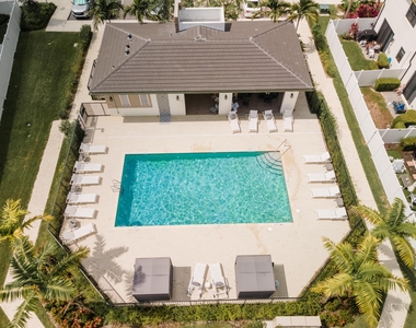 712 Del Vista - Photo Thumbnail 5