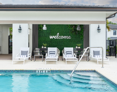712 Del Vista - Photo Thumbnail 1