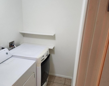 16410 S 12th Street - Photo Thumbnail 9