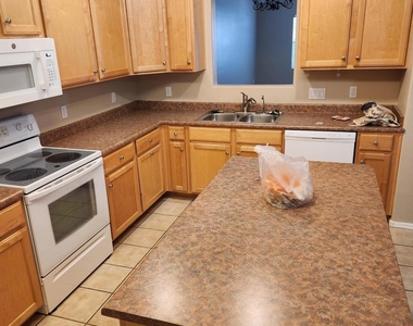 16410 S 12th Street - Photo Thumbnail 11