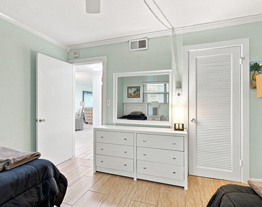 10310 S Ocean Drive - Photo Thumbnail 21