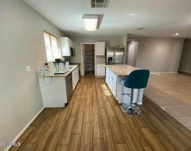 8955 W Charleston Avenue - Photo Thumbnail 30