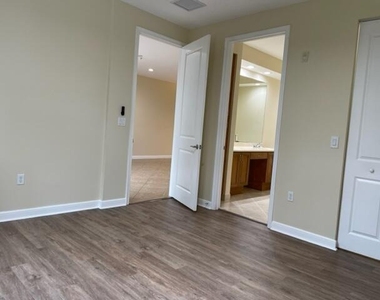 2901 Nw 126th Avenue - Photo Thumbnail 11