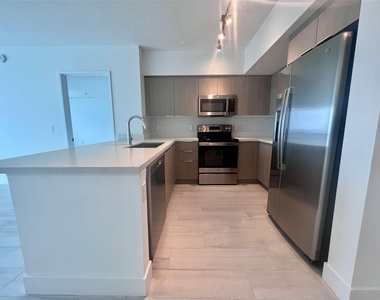 601 E Dania Beach Boulevard - Photo Thumbnail 1