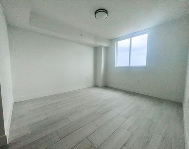601 E Dania Beach Boulevard - Photo Thumbnail 4