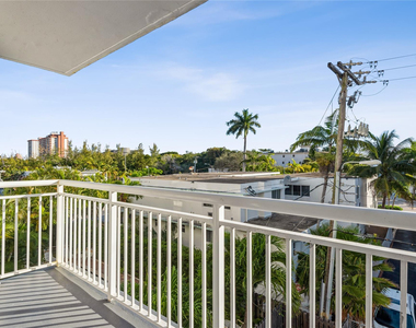 720 Orton Avenue - Photo Thumbnail 9
