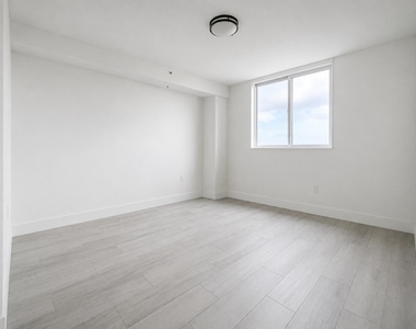 601 E Dania Beach Boulevard - Photo Thumbnail 5