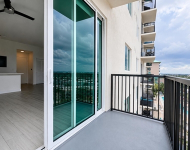 601 E Dania Beach Boulevard - Photo Thumbnail 7
