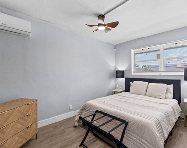 1826 Sherman Street - Photo Thumbnail 4